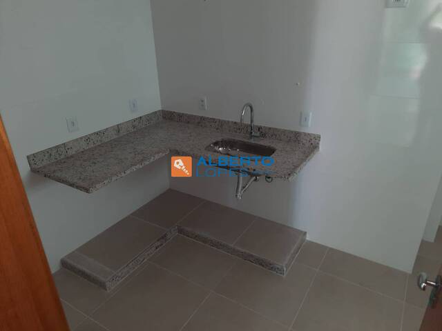 #611 - Apartamento para Venda em Rio de Janeiro - RJ