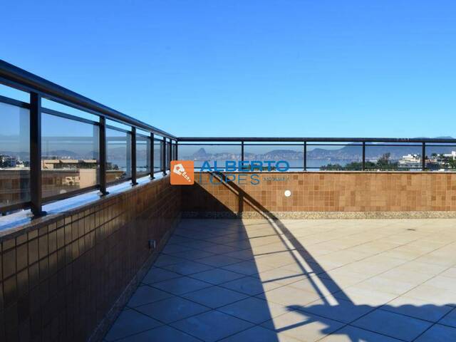 #770 - Apartamento para Venda em Rio de Janeiro - RJ