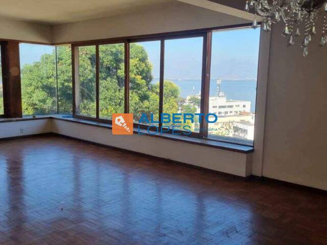 #1668 - Casa para Venda em Rio de Janeiro - RJ